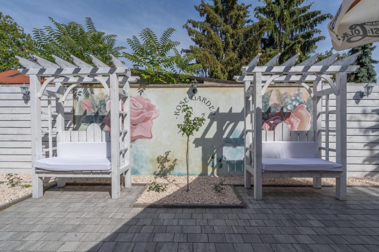 Villa Rose Garden Nyíregyháza Extérieur photo