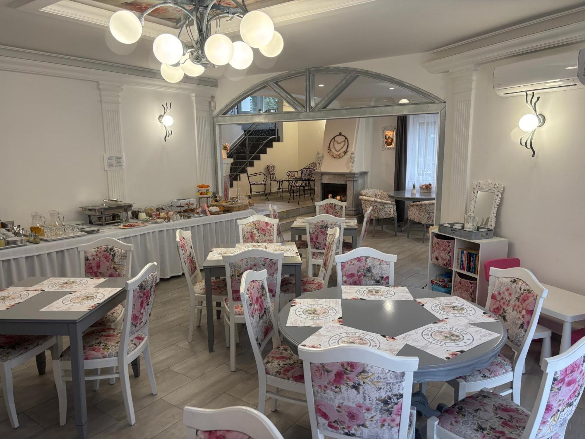 Villa Rose Garden Nyíregyháza Extérieur photo